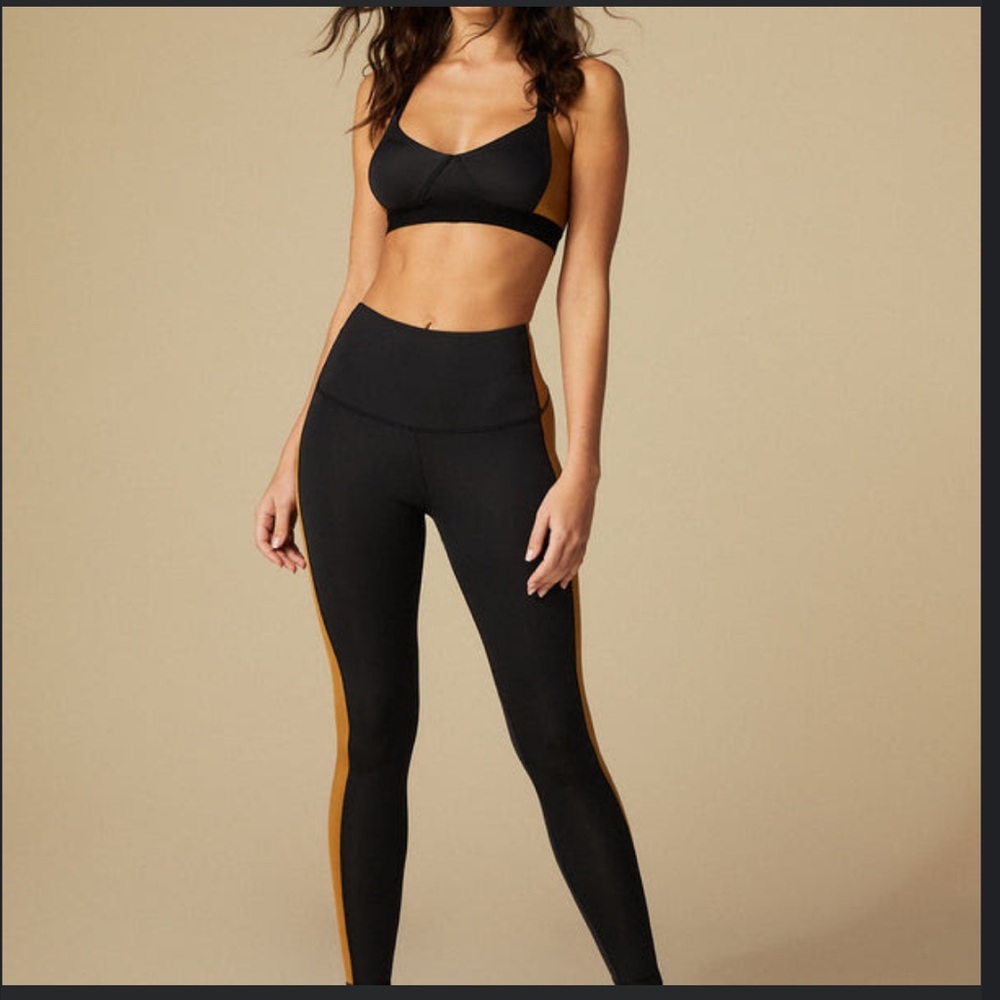 Tan Lines black + bronze set